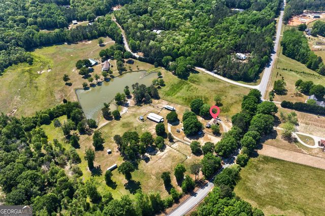 511 W Mcintosh Road, Brooks, GA 30205