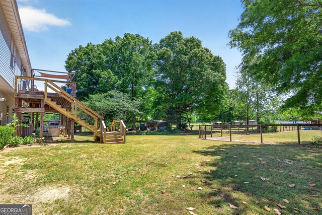 511 W Mcintosh Road, Brooks, GA 30205