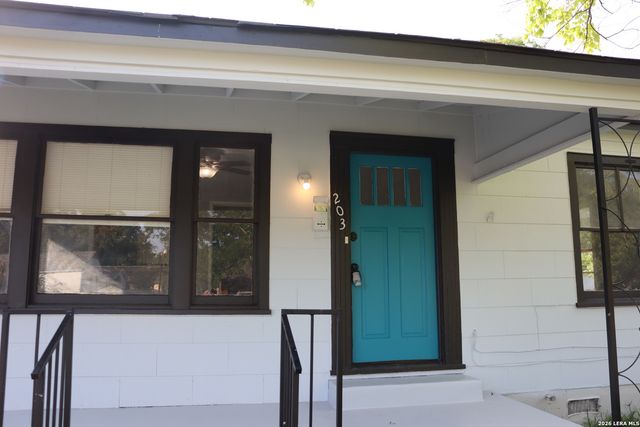 203 Brooks, Schertz, TX 78154