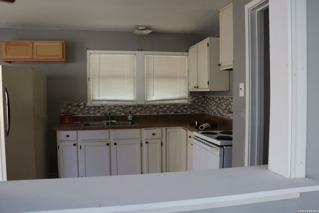 203 Brooks, Schertz, TX 78154