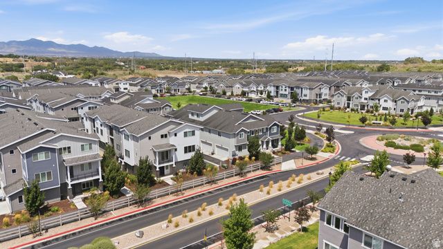 15191 S REINS WAY, Bluffdale, UT 84065