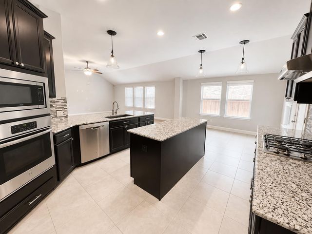 18512 Rio Chama LN, Austin, TX 78738