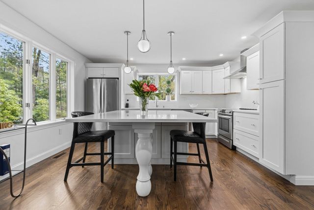 109 Flint Farm Rd, Middleton, MA 01949