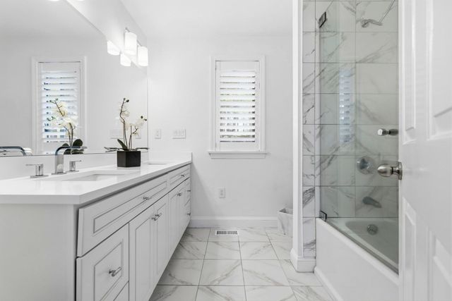 109 Flint Farm Rd, Middleton, MA 01949