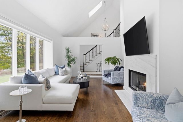 109 Flint Farm Rd, Middleton, MA 01949