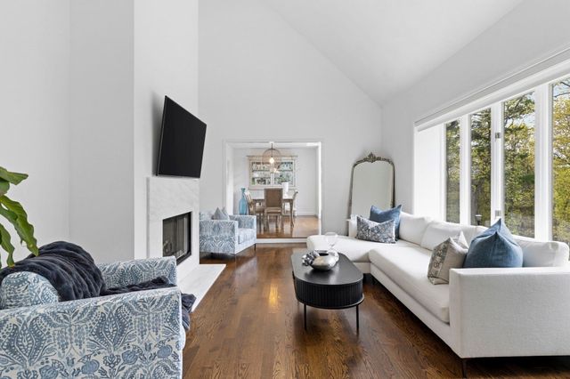 109 Flint Farm Rd, Middleton, MA 01949