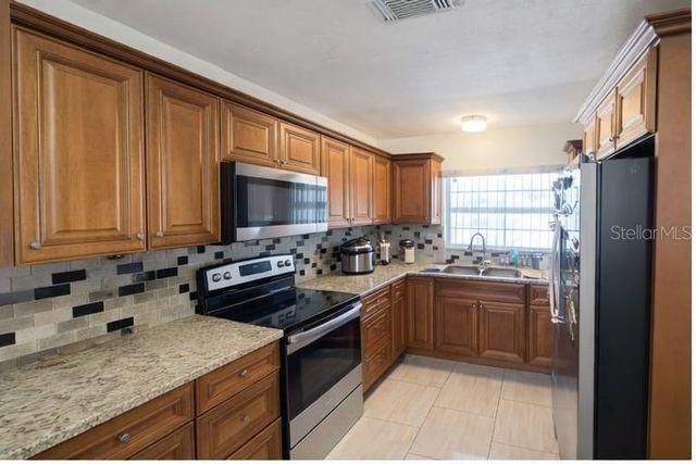 207 N BEVERLY AVENUE, Tampa, FL 33609