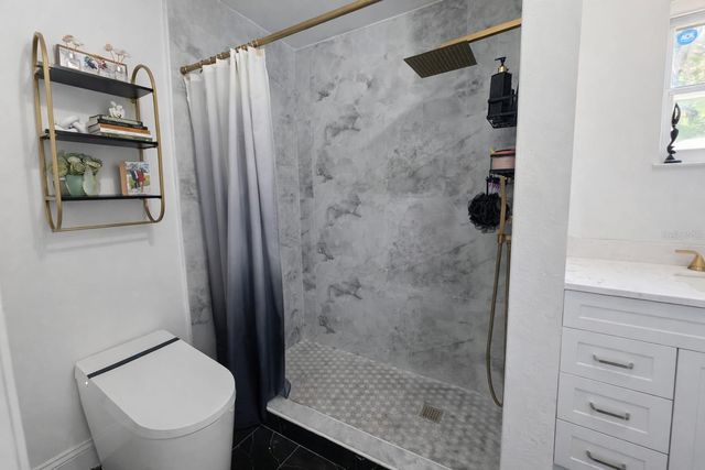 207 N BEVERLY AVENUE, Tampa, FL 33609