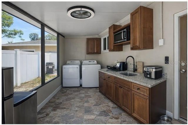 207 N BEVERLY AVENUE, Tampa, FL 33609