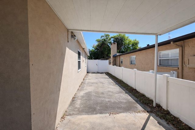 207 N BEVERLY AVENUE, Tampa, FL 33609