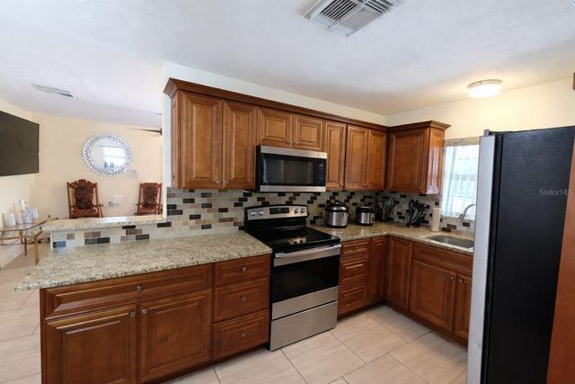 207 N BEVERLY AVENUE, Tampa, FL 33609