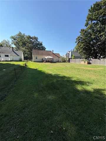 7124 Buckley Road, Salina, NY 13088
