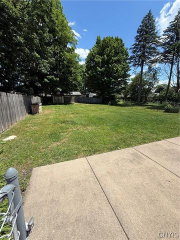 7124 Buckley Road, Salina, NY 13088