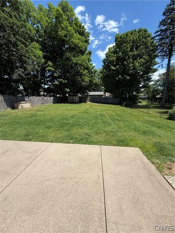 7124 Buckley Road, Salina, NY 13088