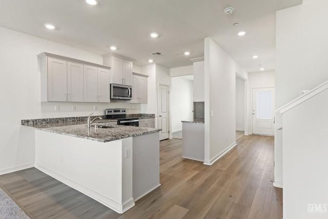 7612 Rambutan Place, Bakersfield, CA 93313
