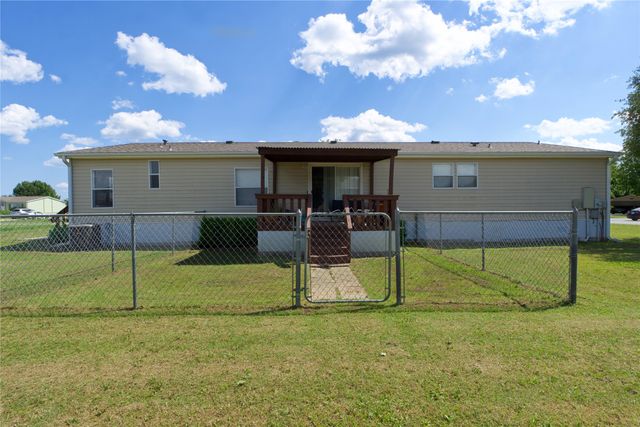 115 Candlewood Circle, Gainesville, TX 76240