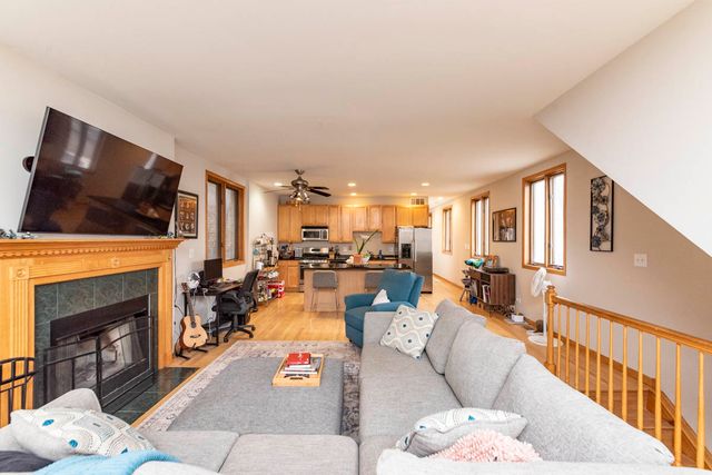 1401 N ARTESIAN Avenue 1, Chicago, IL 60622