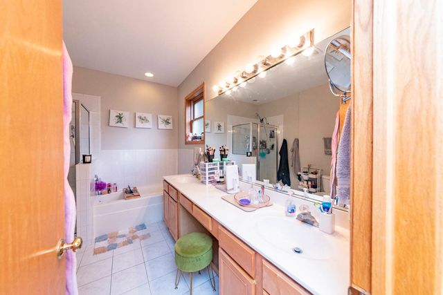 1401 N ARTESIAN Avenue 1, Chicago, IL 60622