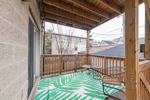 1401 N ARTESIAN Avenue 1, Chicago, IL 60622