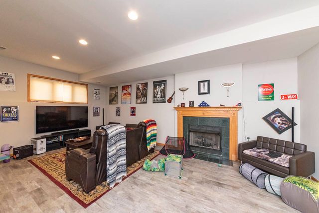 1401 N ARTESIAN Avenue 1, Chicago, IL 60622