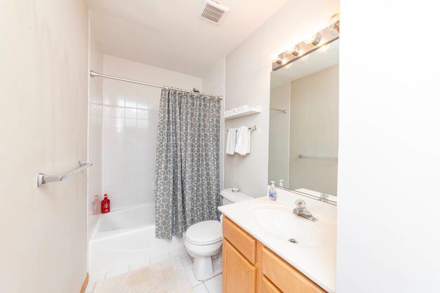 1401 N ARTESIAN Avenue 1, Chicago, IL 60622