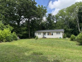 691 Ringgold Rd, Clarksville, TN 37042