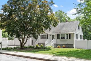 7 Campbell Rd, Billerica, MA 01821