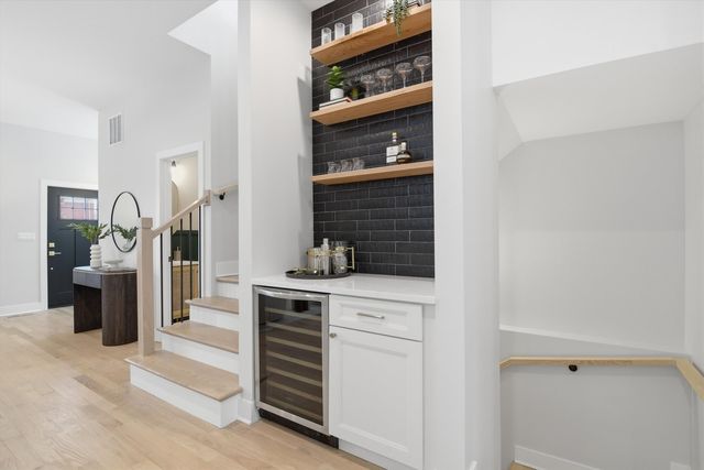 3309 N Whipple Street, Chicago, IL 60618