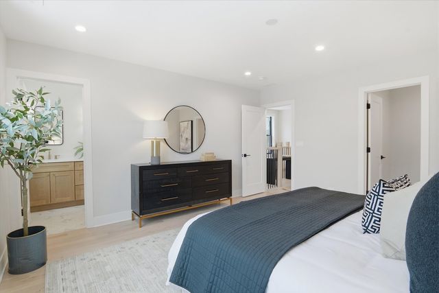 3309 N Whipple Street, Chicago, IL 60618