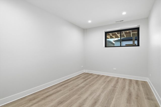 3309 N Whipple Street, Chicago, IL 60618