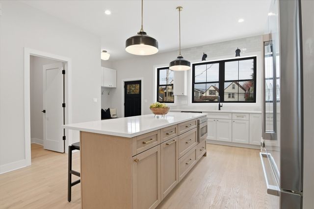 3309 N Whipple Street, Chicago, IL 60618