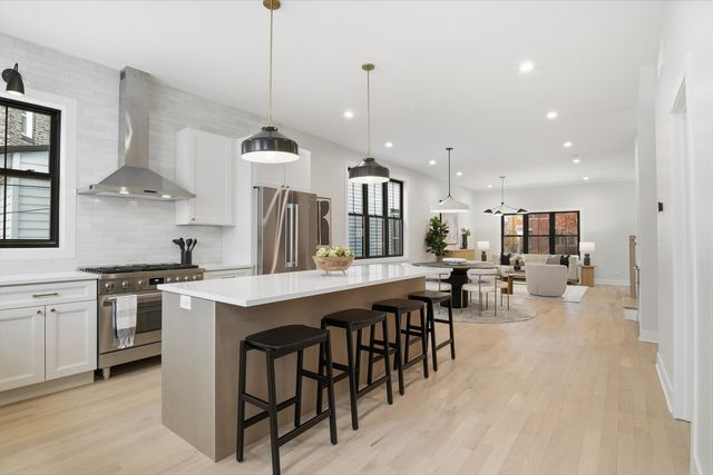 3309 N Whipple Street, Chicago, IL 60618