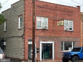 33 S HIGH STREET, Romney, WV 26757