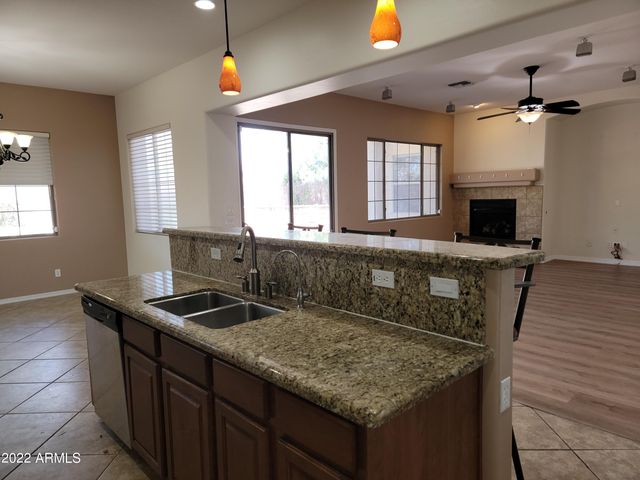 6015 S JOSLYN Lane, Gilbert, AZ 85298