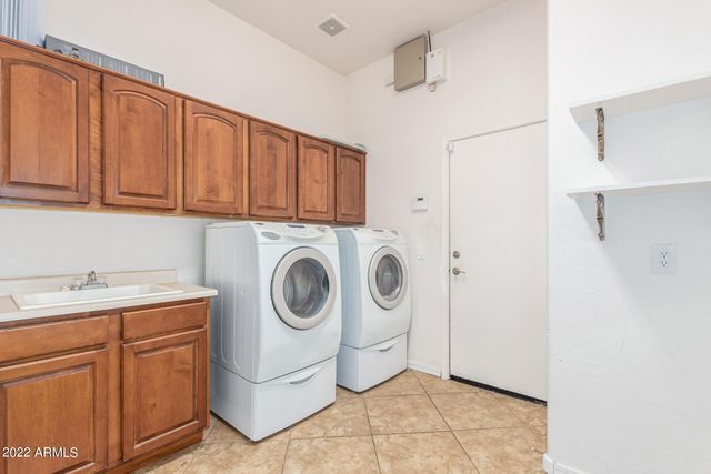 6015 S JOSLYN Lane, Gilbert, AZ 85298