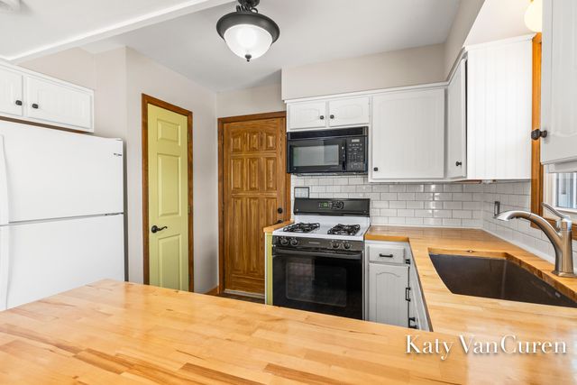 6091 Rogue River Meadows Drive Ne, Plainfield Twp, MI 49306