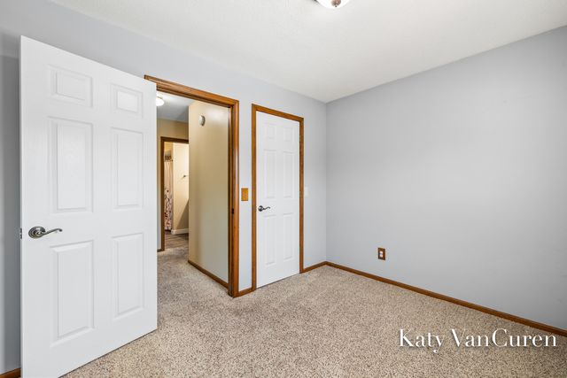 6091 Rogue River Meadows Drive Ne, Plainfield Twp, MI 49306