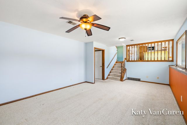 6091 Rogue River Meadows Drive Ne, Plainfield Twp, MI 49306