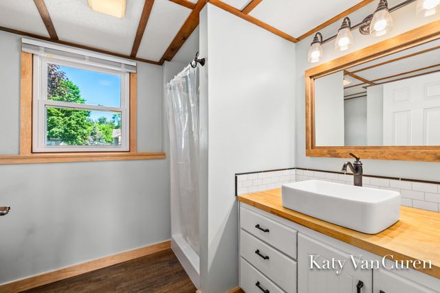 6091 Rogue River Meadows Drive Ne, Plainfield Twp, MI 49306