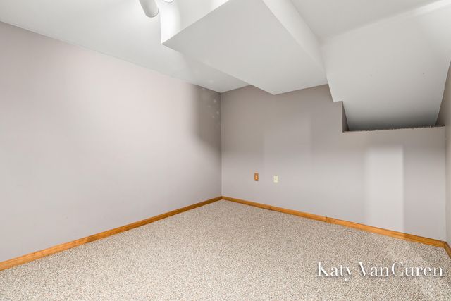 6091 Rogue River Meadows Drive Ne, Plainfield Twp, MI 49306
