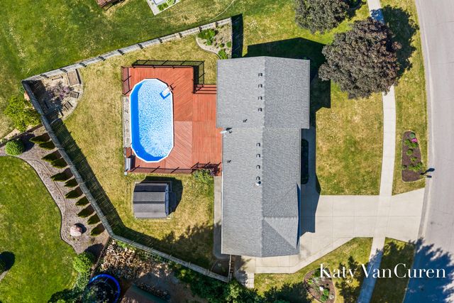 6091 Rogue River Meadows Drive Ne, Plainfield Twp, MI 49306