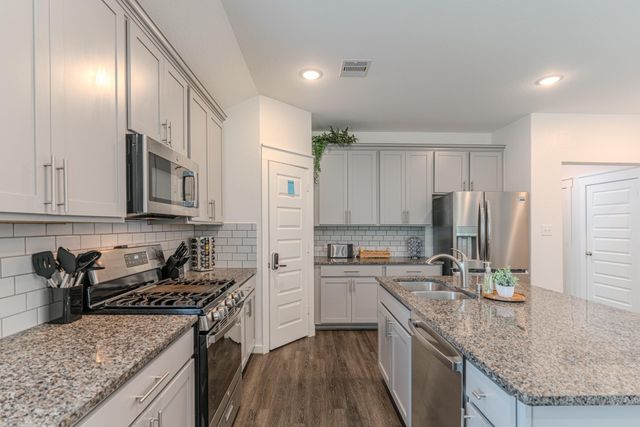 12419 Southern Trail Court, Magnolia, TX 77354