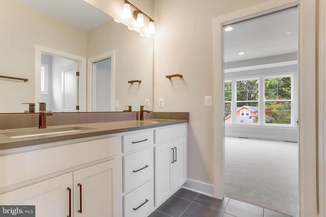 5815 2ND ST S, Arlington, VA 22204