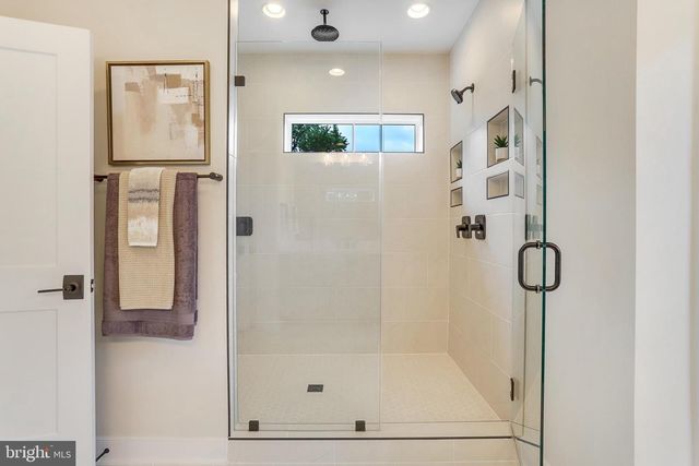 5815 2ND ST S, Arlington, VA 22204