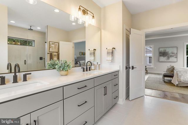 5815 2ND ST S, Arlington, VA 22204