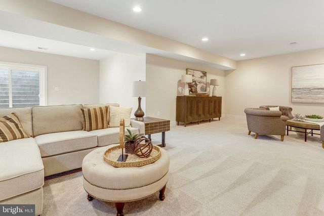 5815 2ND ST S, Arlington, VA 22204