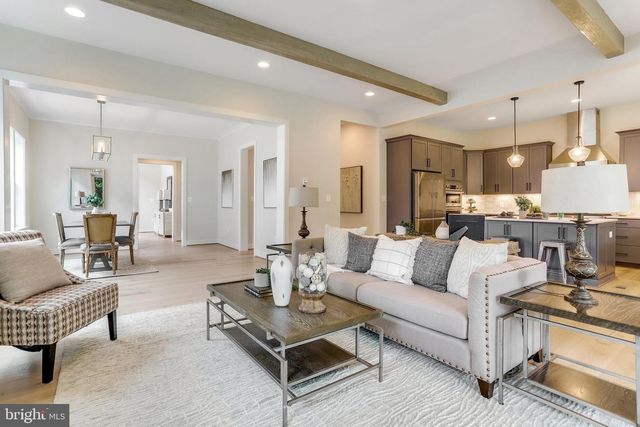 5815 2ND ST S, Arlington, VA 22204