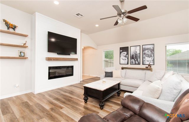 2314 Carriage House Drive, Temple, TX 76502