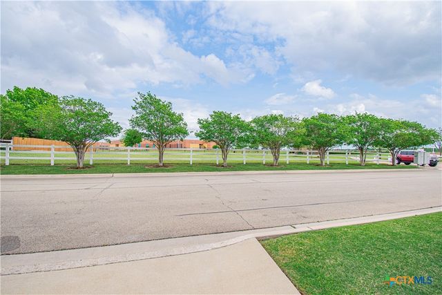 2314 Carriage House Drive, Temple, TX 76502