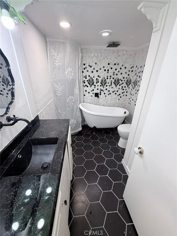 9066 Candlestick 5, Cypress, CA 90630